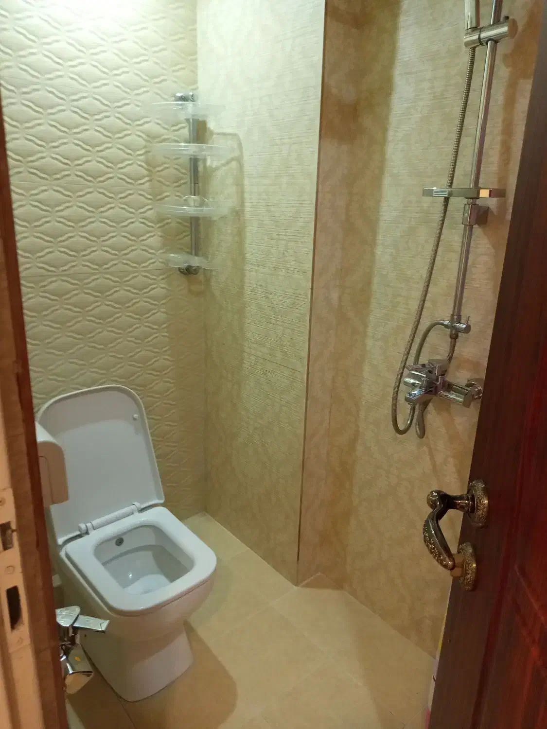 ۱۱۰ متر مطهری مفتح شمالی