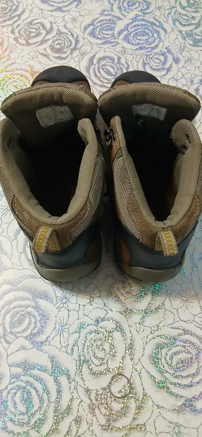 کفش خارجی کوهنوردی ۴۳|کیف، کفش، کمربند|تبریز, |دیوار