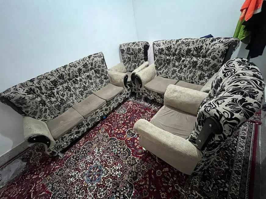 مبل ۷ نفره سالم ،|مبلمان خانگی و میز عسلی|خواف, |دیوار