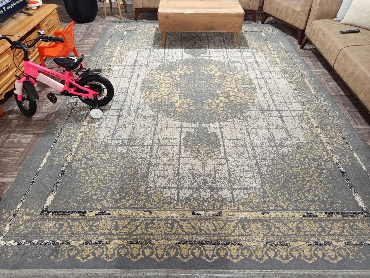 فرش 9متری نو نو|فرش|مسجد سلیمان, |دیوار