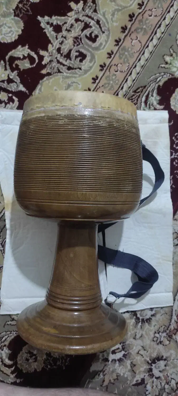 تمبک محلی  نمونه|سازهای سنتی|خرم‌آباد, |دیوار