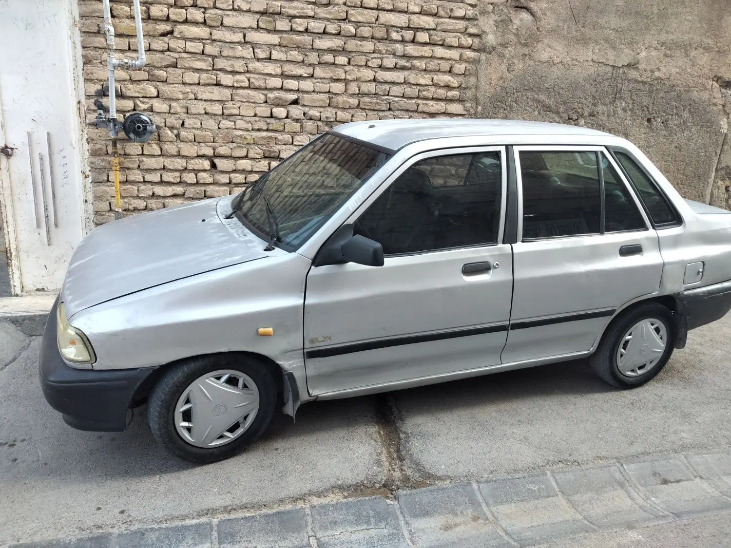 پراید صندوق‌دار بنزینی