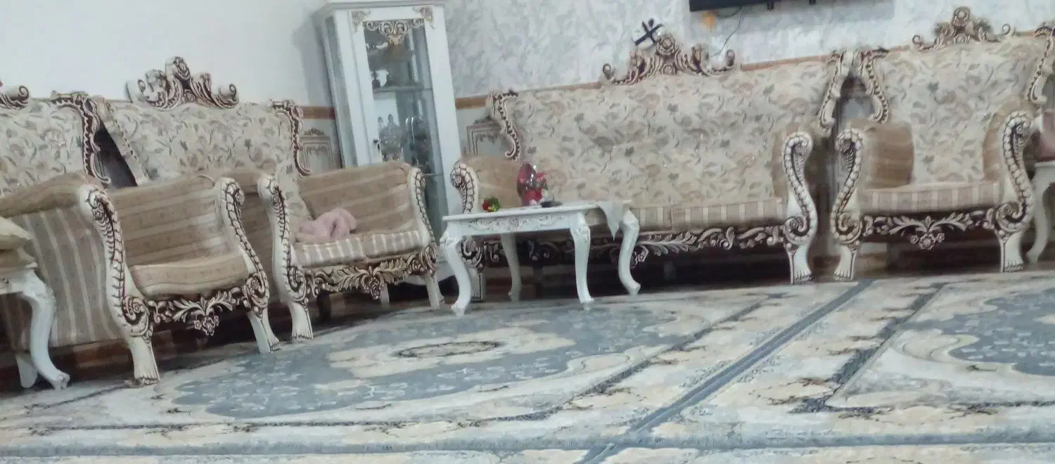 مبل کلاسیک|مبلمان خانگی و میز عسلی|خرمآباد, |دیوار