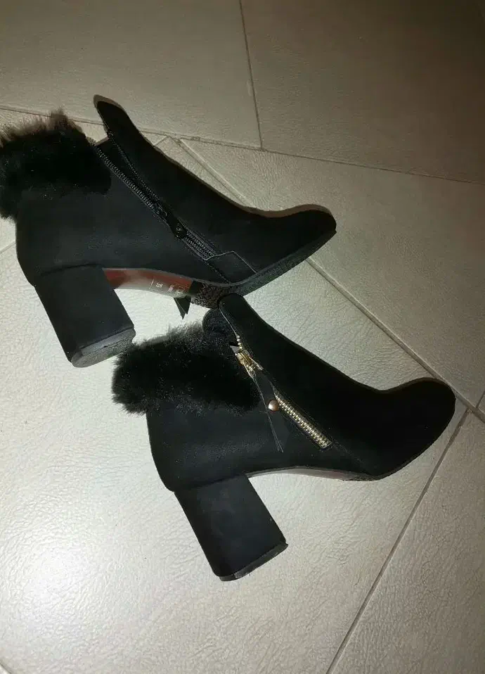 نیم بوت مارک اصل|کیف، کفش، کمربند|محمدشهر, همایون ویلا|دیوار