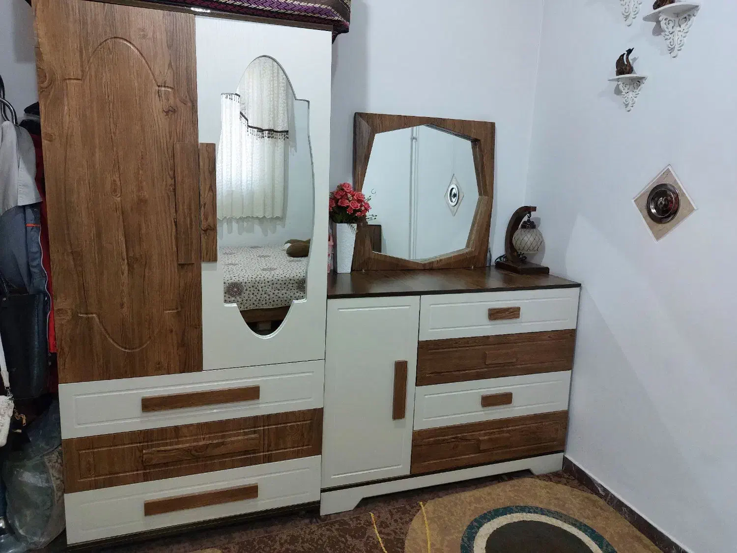 سرویس خواب کامل بدون عیب|تخت و سرویس خواب|سقز, |دیوار