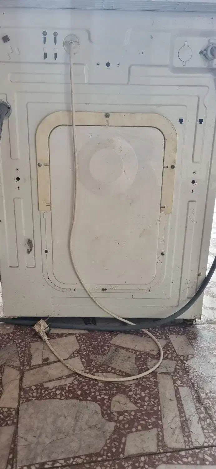 لباس شویی آزمایش 2003|ماشین لباسشویی و خشک‌کن لباس|لولمان, |دیوار