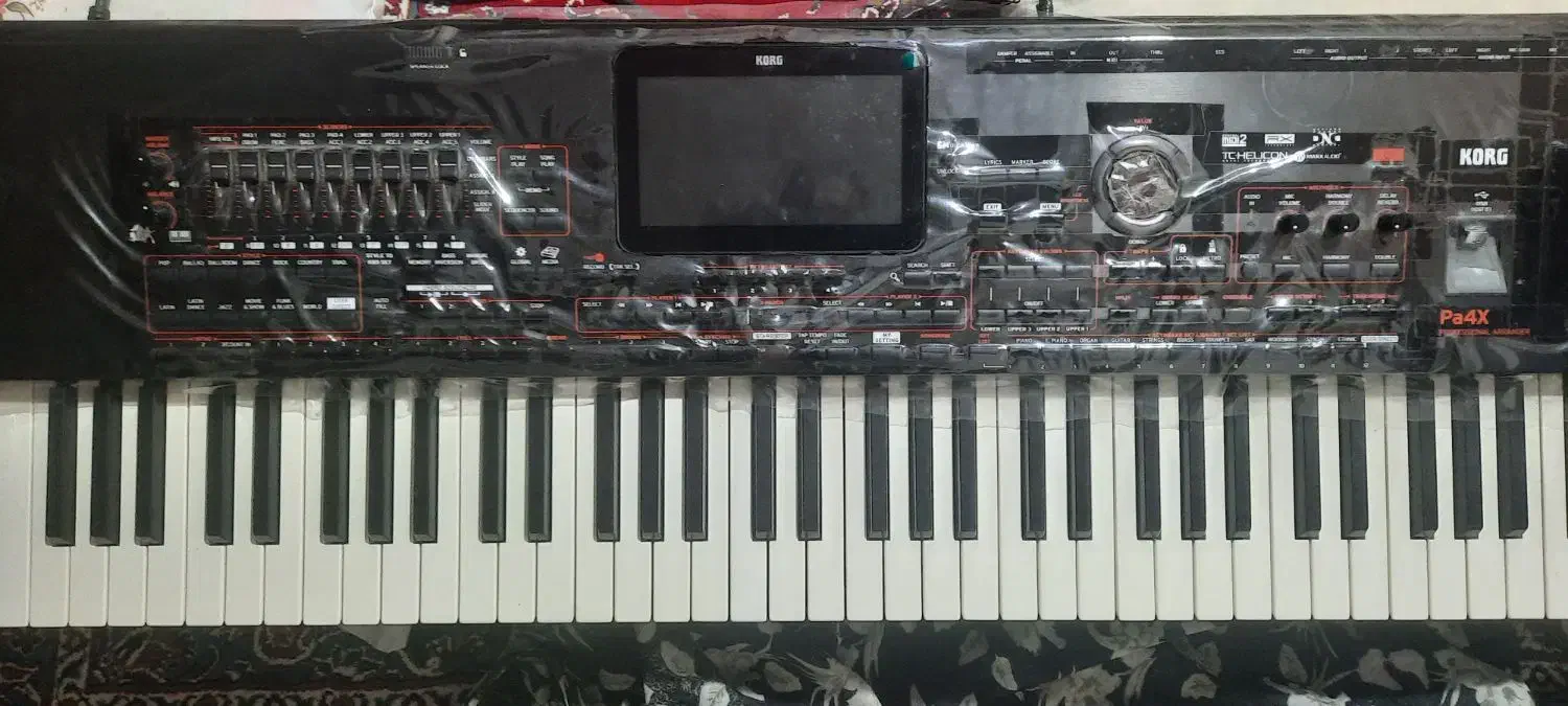 ارگpa4xشش اکتاوارنجر|پیانو، کیبورد، آکاردئون|اصفهان, خانه اصفهان|دیوار