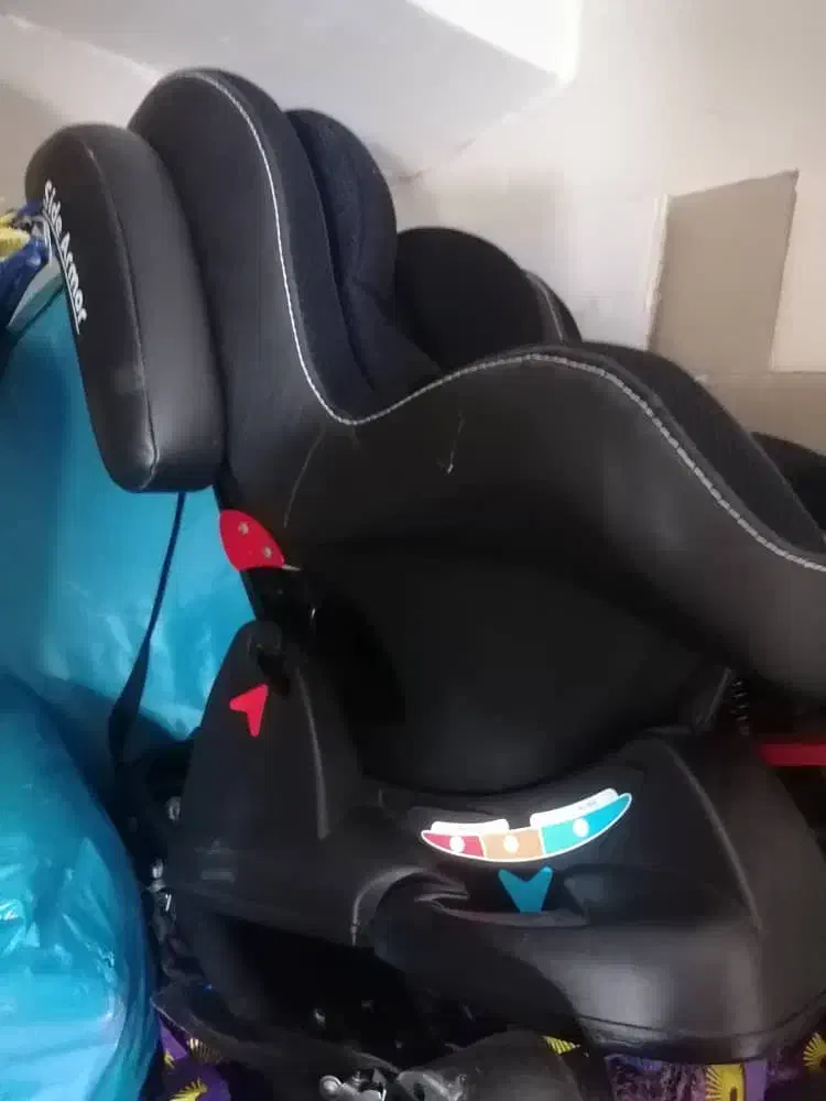 صندلی کودک دلیجان|تخت و صندلی بچه|کرج, شهرک بنفشه|دیوار