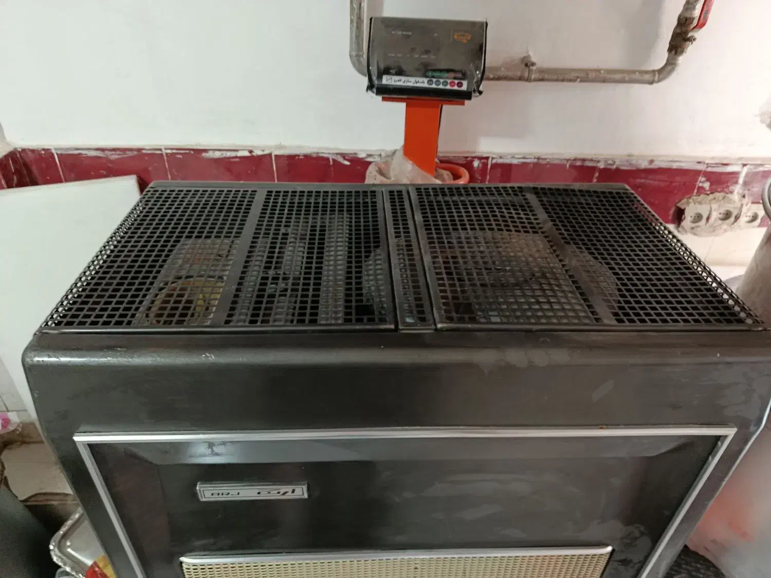 بخاری نفتی ارج|بخاری، هیتر، شومینه|مهاباد (آذربایجان غربی), |دیوار