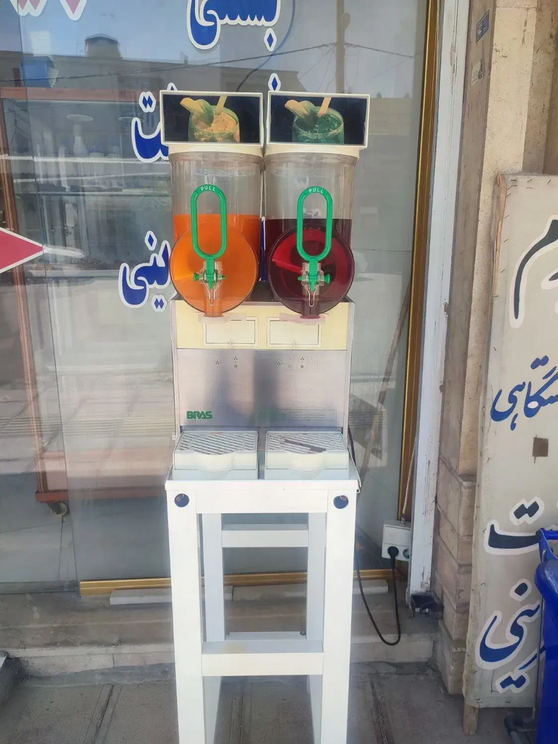 یخ در بهشت براس|کافی‌شاپ و رستوران|شیراز, فخرآباد (دروازه کازرون)|دیوار