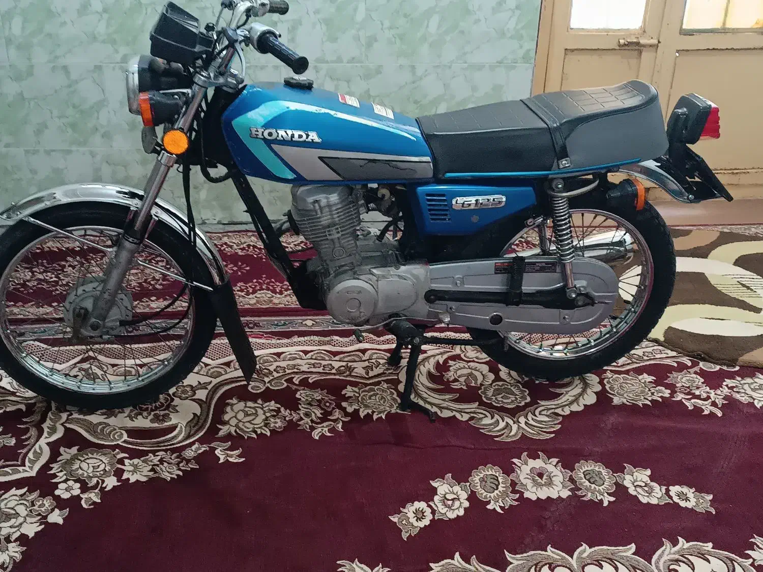 متور سی دی ای|موتورسیکلت|آبپخش, |دیوار