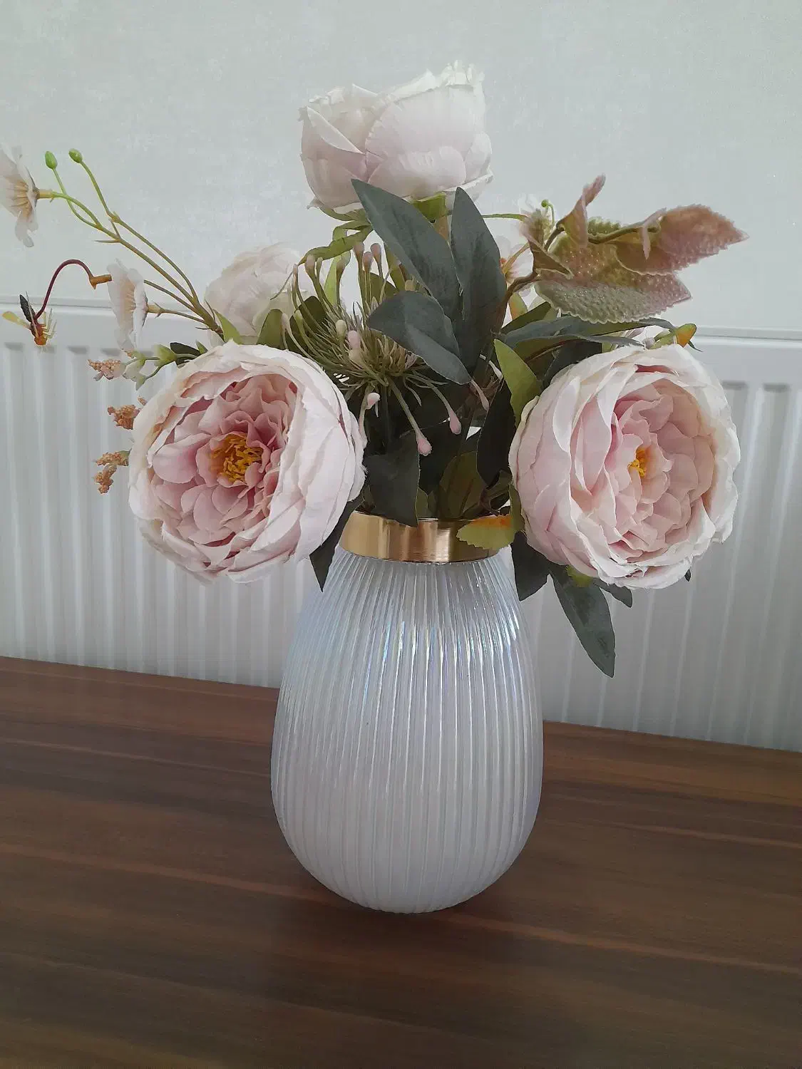 گل و گلدان زیبا|گل مصنوعی|مشکیندشت, |دیوار