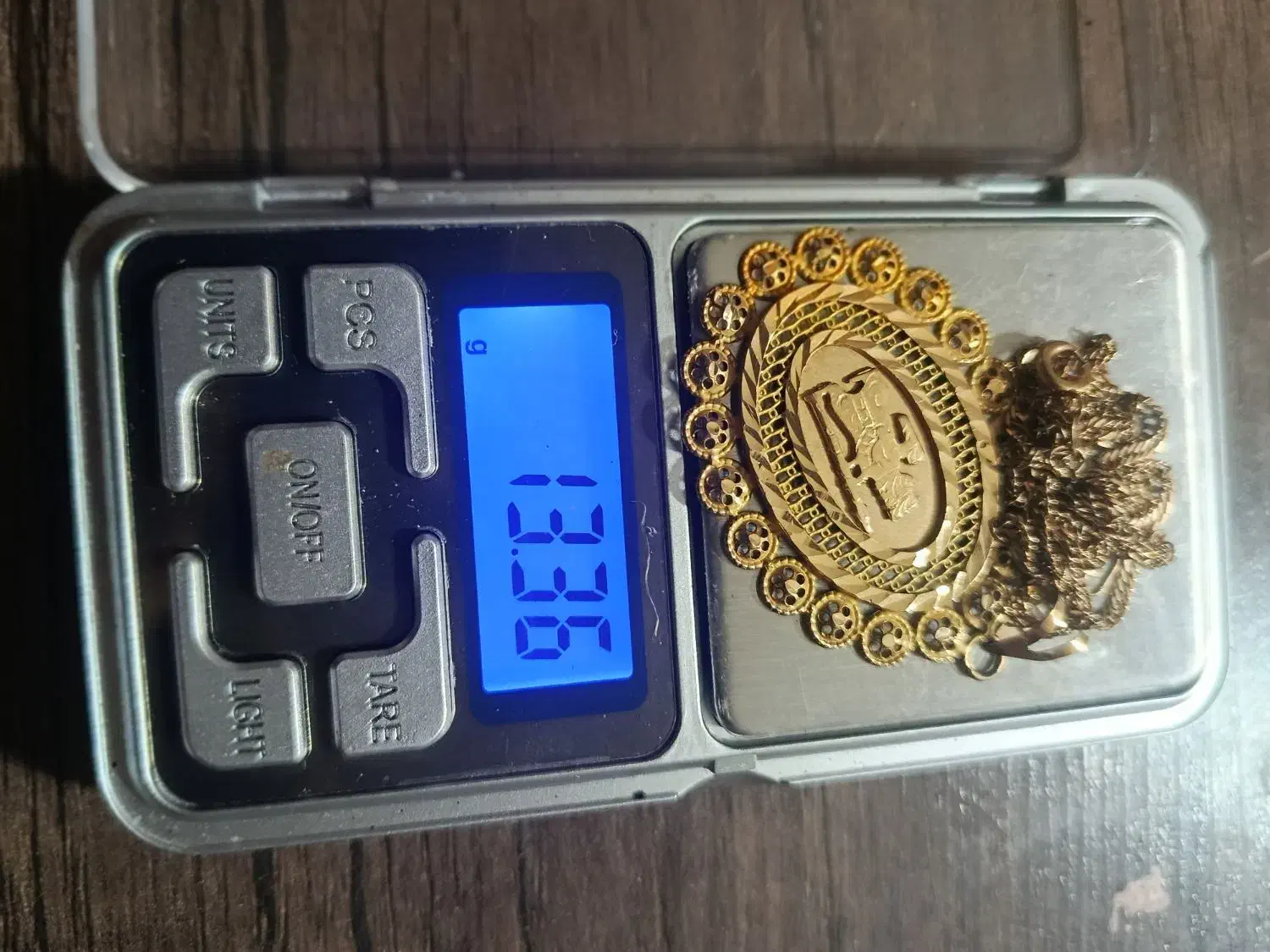 شمایل|جواهرات|کاشان, مدرس|دیوار