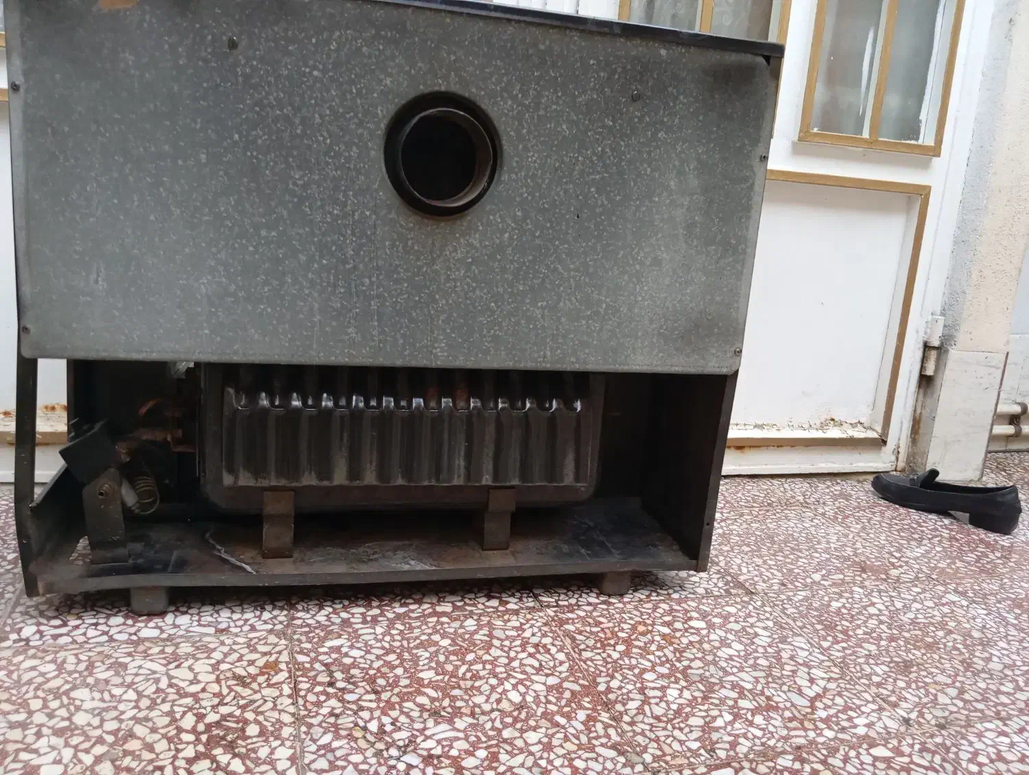 بخاری|بخاری، هیتر، شومینه|قم, وادی السلام|دیوار