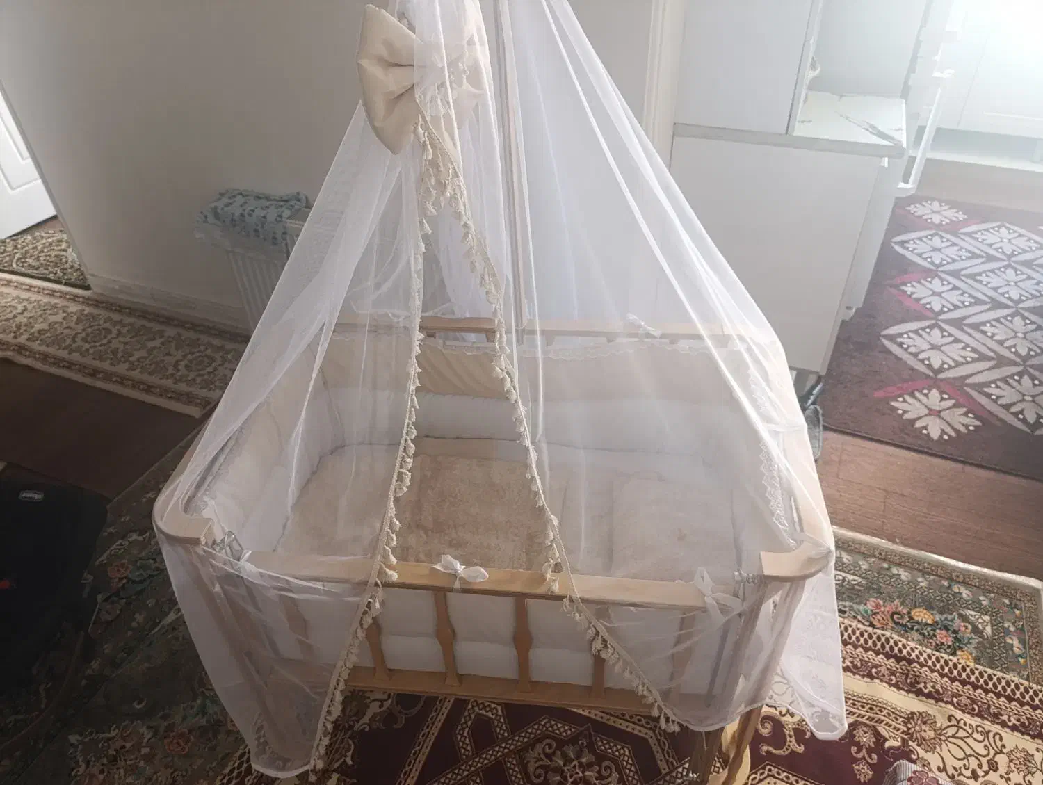 تخت گهواره ای|تخت و صندلی بچه|رباط‌کریم, نصیرشهر|دیوار