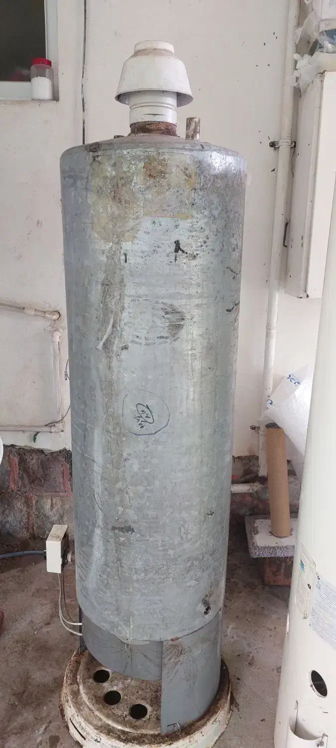 آبگرمکن ایستاده گازی ۲۰۰ لیتری|آبگرمکن، پکیج، شوفاژ|سلمانشهر, |دیوار