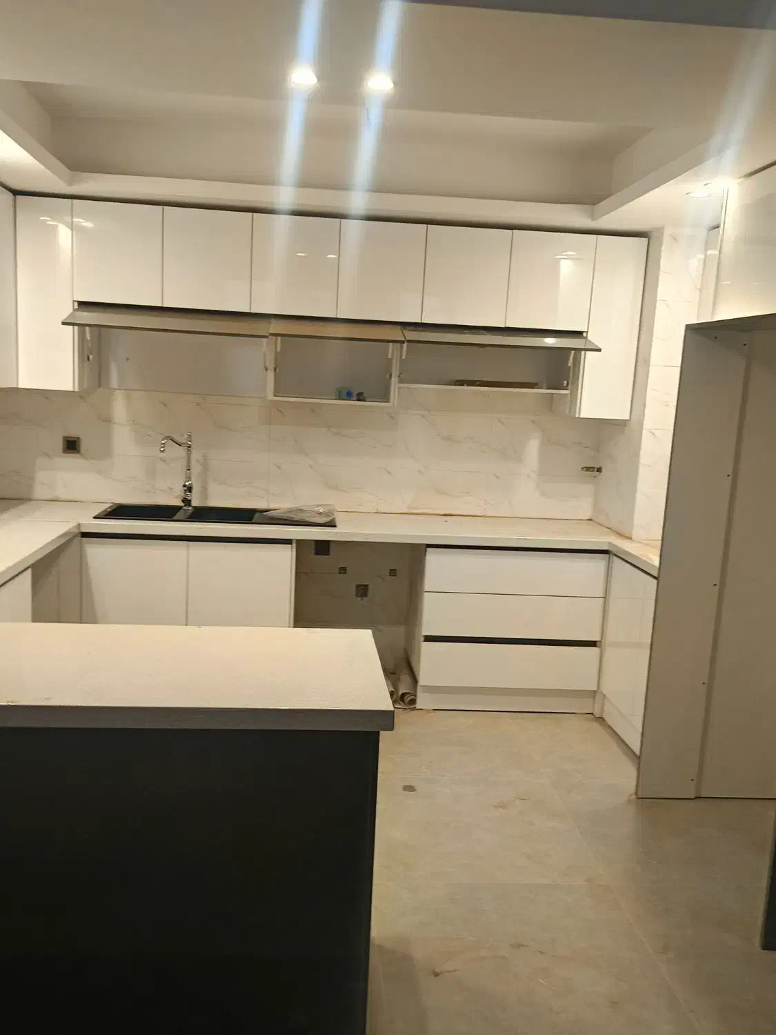 کمک برشکار مونتاژ کار|استخدام صنعتی، فنی، مهندسی|پردیس, فاز ۶|دیوار