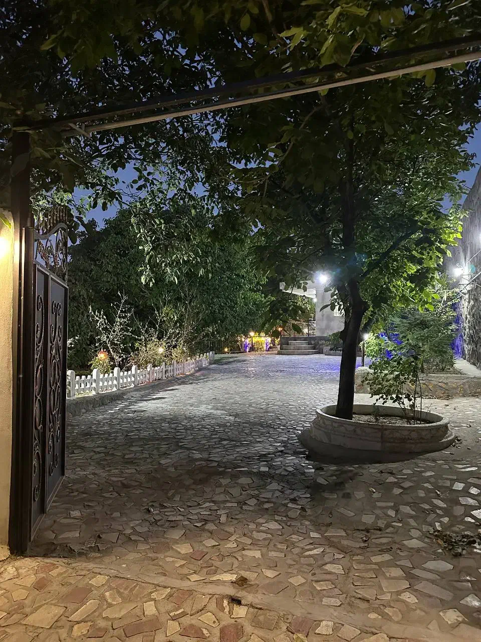 فروش فوری باغ ویلای سندار در اسکو درکوی آرام|فروش خانه و ویلا|اسکو, |دیوار