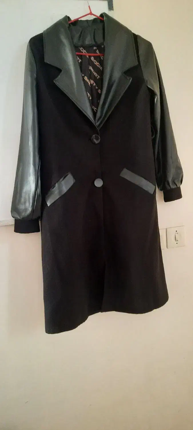 پالتو چرم و فوتر آستر کشی شده سایز ۳۸ تا ۴۰|لباس|کرج, حیدرآباد|دیوار