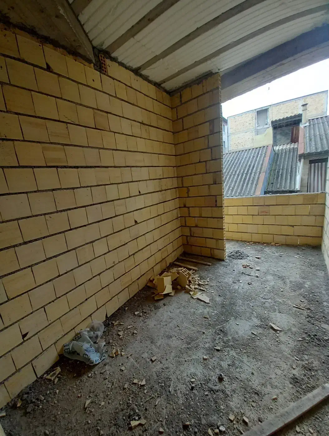 واحد ۱۰۰متری سنددار طبقه۴ سرگل شمسی پور بعثت بوسار|فروش آپارتمان|رشت, علی آباد|دیوار