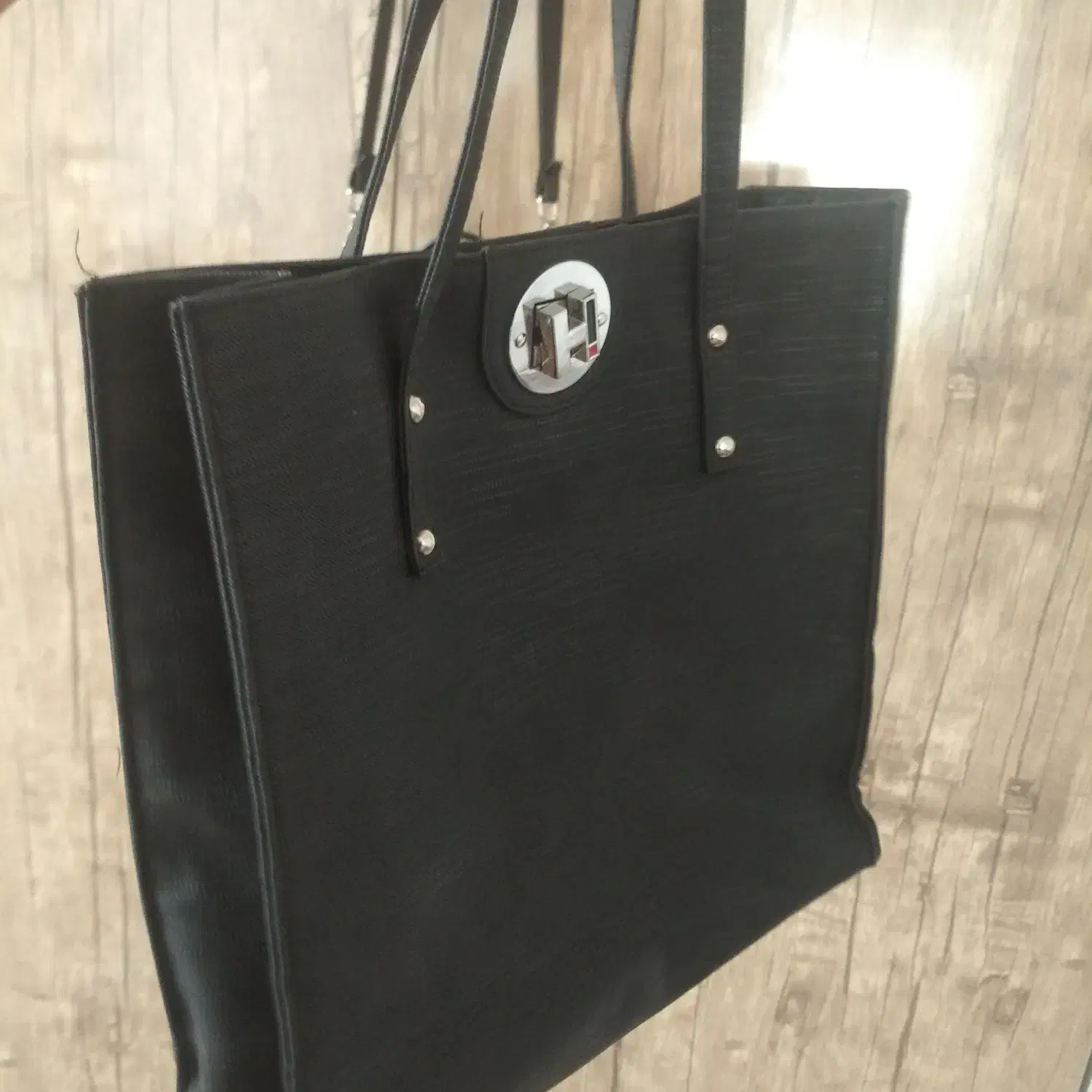 کیف|کیف، کفش، کمربند|مراغه, |دیوار