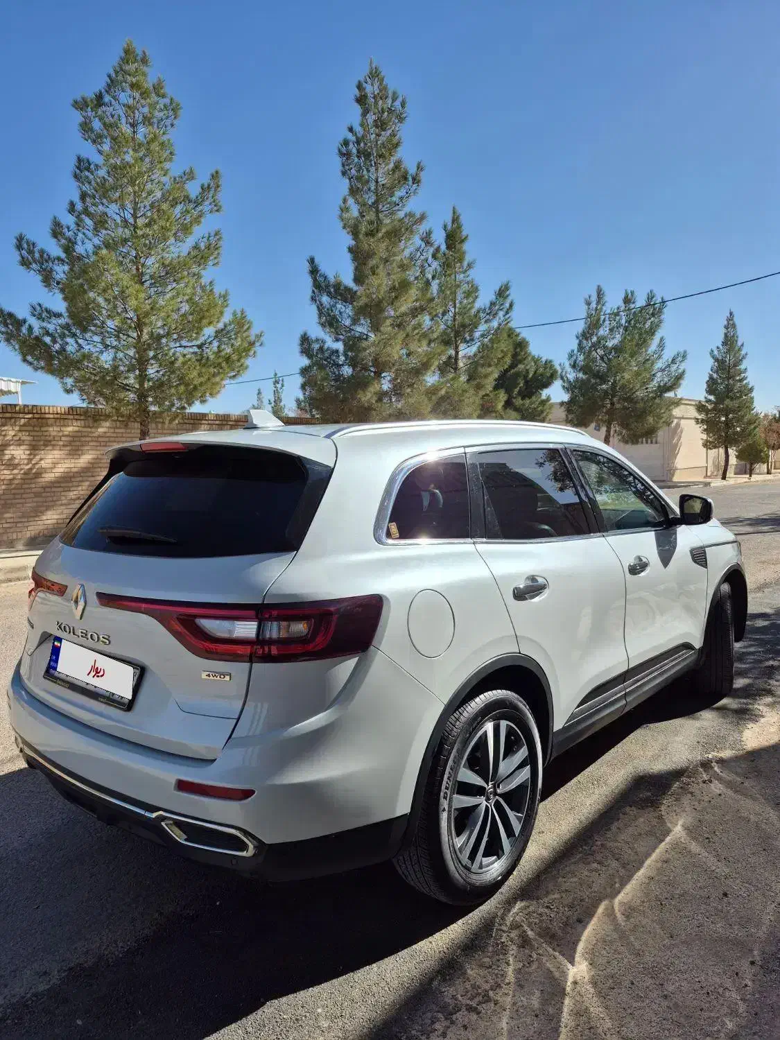 رنو کولیوس ۲۰۱۷ سفید|خودرو سواری و وانت|مشهد, کارمندان دوم|دیوار