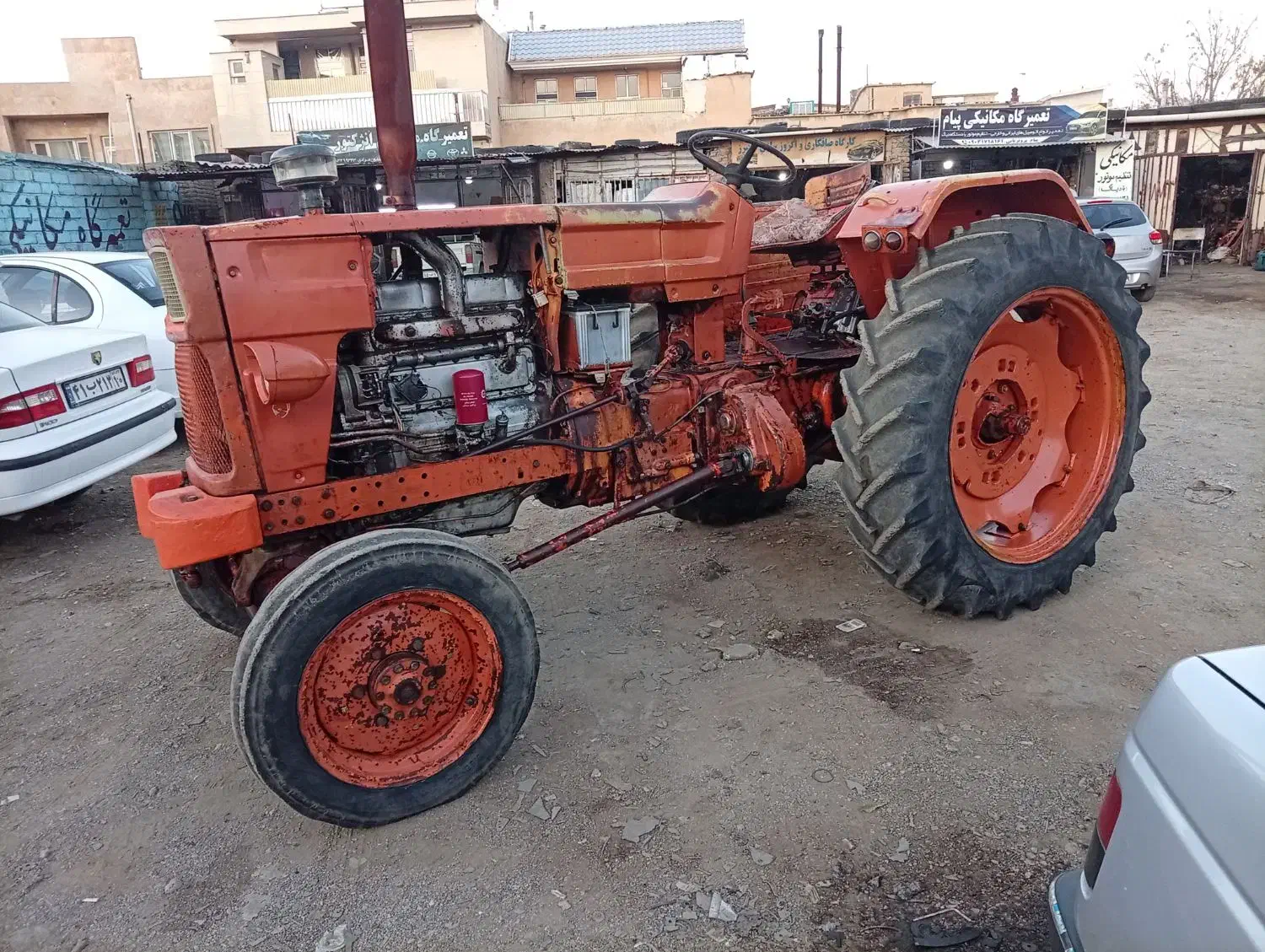 تراکتور رومانی جفت دیفرانسیل مدل ۶۷|خودرو سنگین|اسلام‌‌آباد غرب, |دیوار