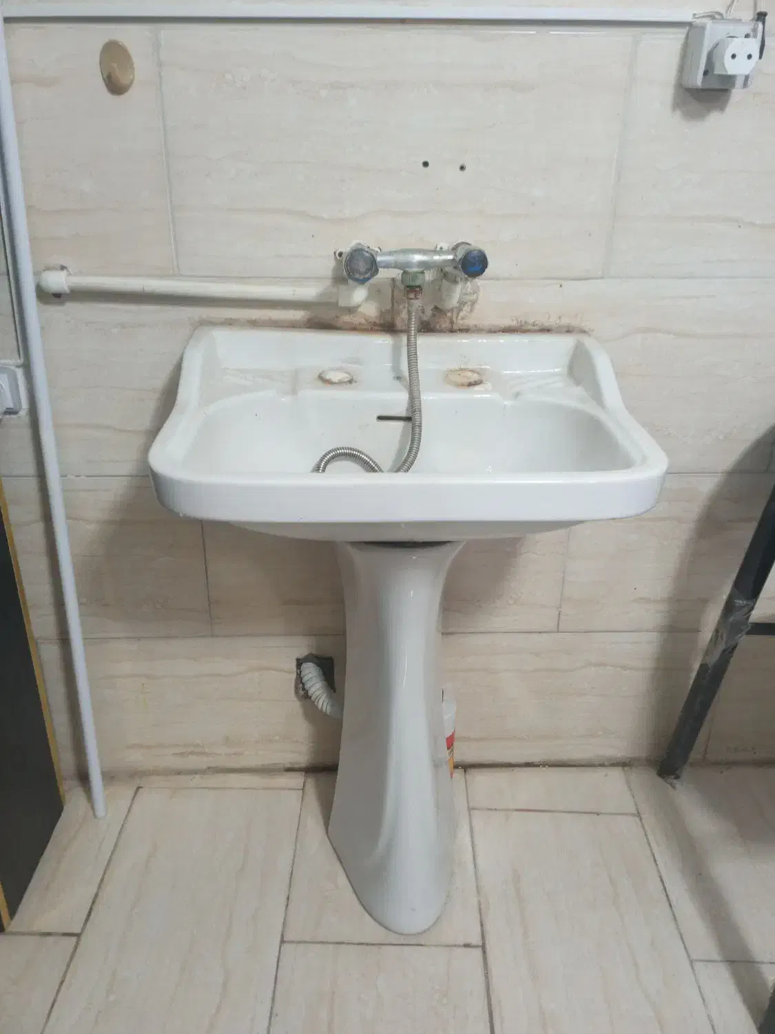 روشویی|لوازم سرویس بهداشتی|رشت, سلیمانداراب|دیوار