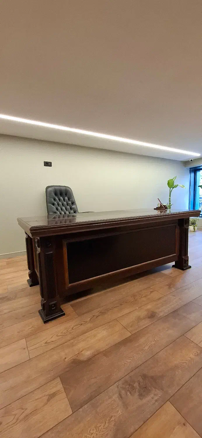 میز و صندلی مدیریتی لوکس - بسیار تمیز|دفتر کار|رشت, بلوار گیلان|دیوار