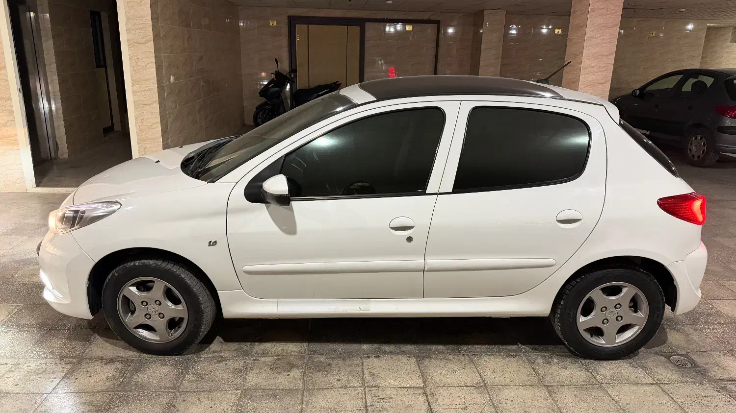 ۲۰۷پانادنده ای|خودرو سواری و وانت|شیراز, فرهنگ شهر|دیوار