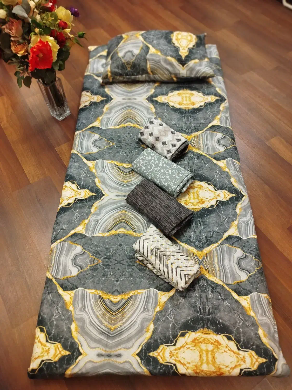 کاور تشک مهمان|رختخواب، بالش، پتو|ری, شهادت|دیوار