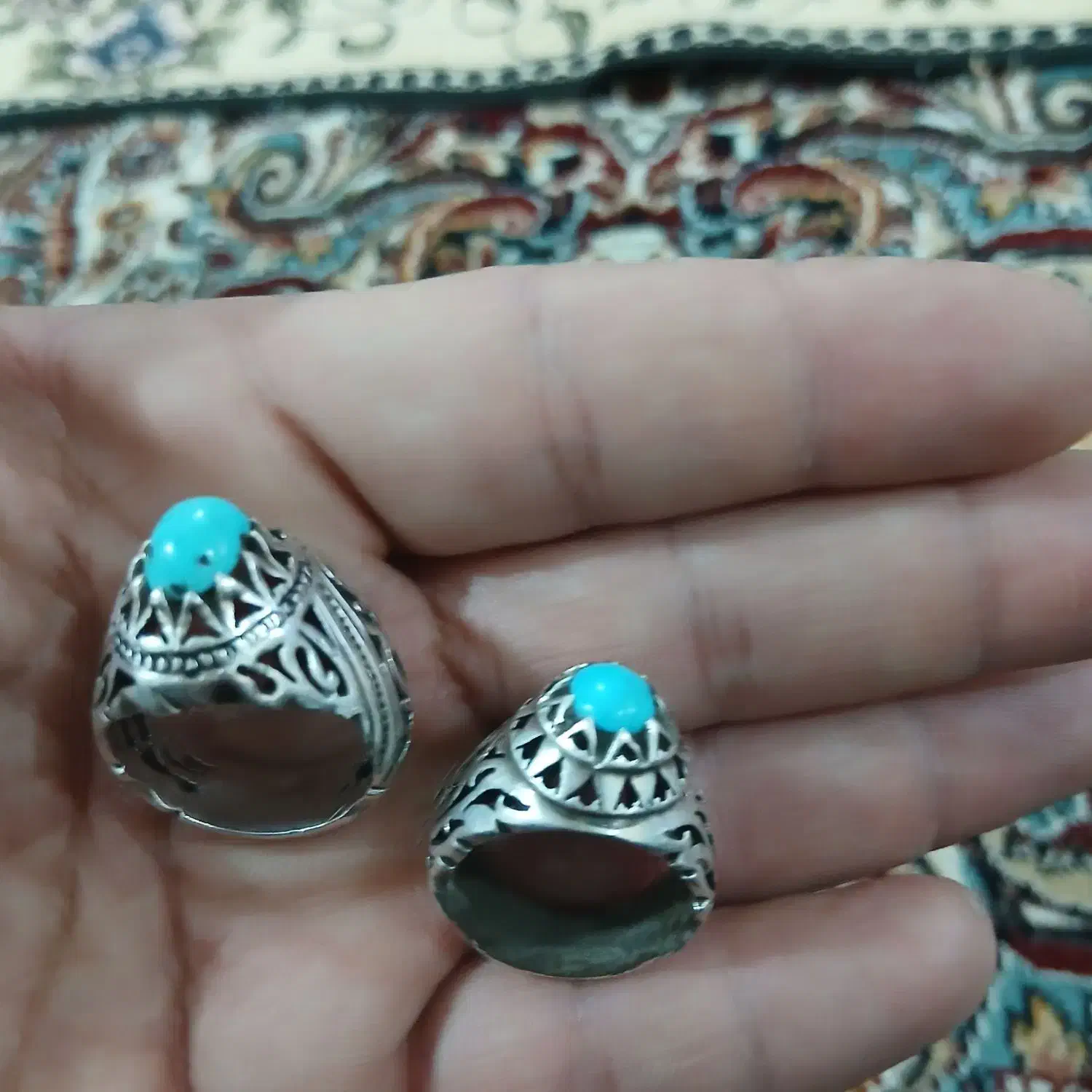 دو انگشتر فیروزه|جواهرات|زاغه, |دیوار