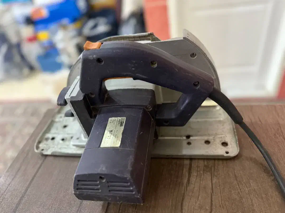 اره گرد بر|ابزارآلات|فردیس, نسترن غربی|دیوار