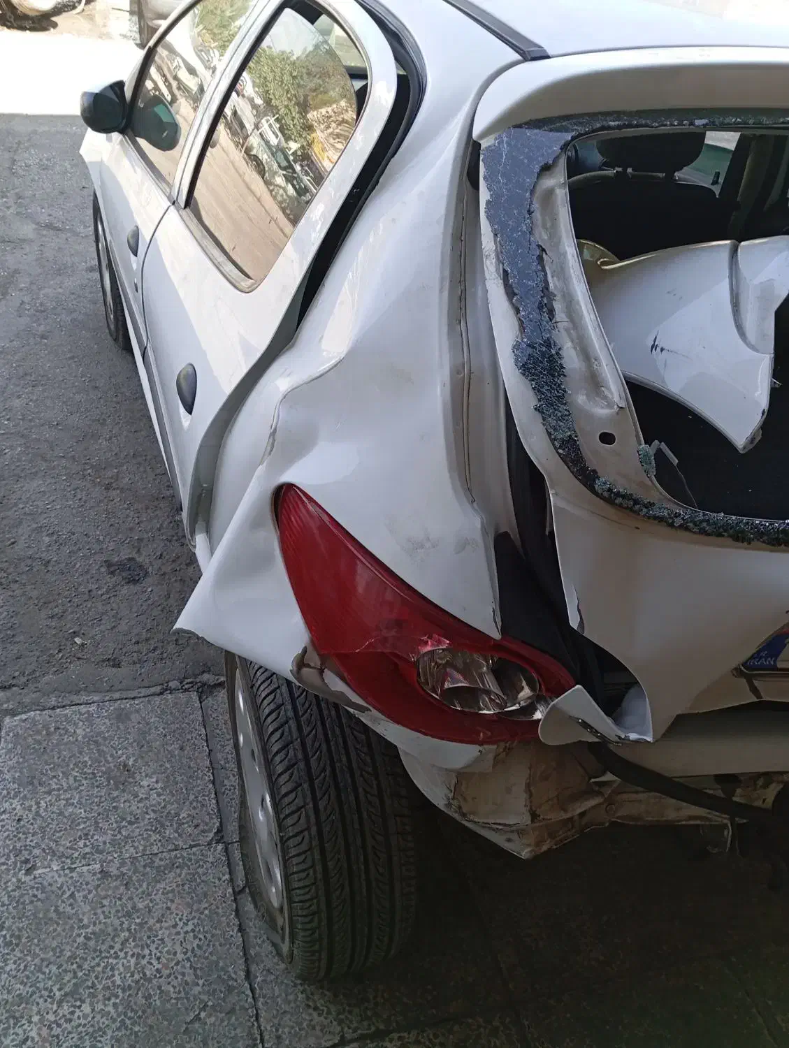 یک کار کرد صافکار ویک استاد کار نقاش نیازمندیم|استخدام صنعتی، فنی، مهندسی|قزوین, |دیوار