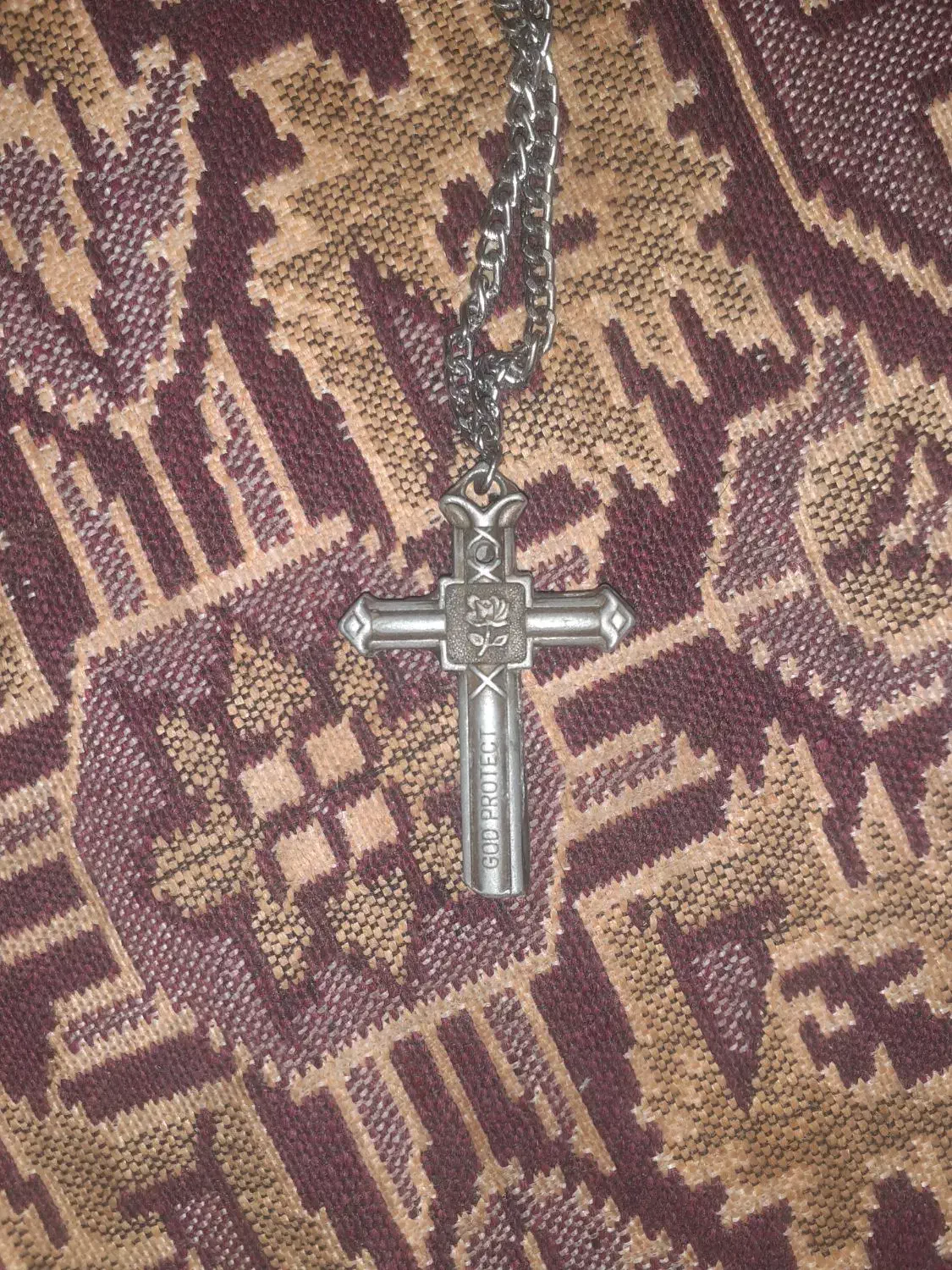 گردنبند|بدلیجات|نیشابور, گنبد سبز|دیوار