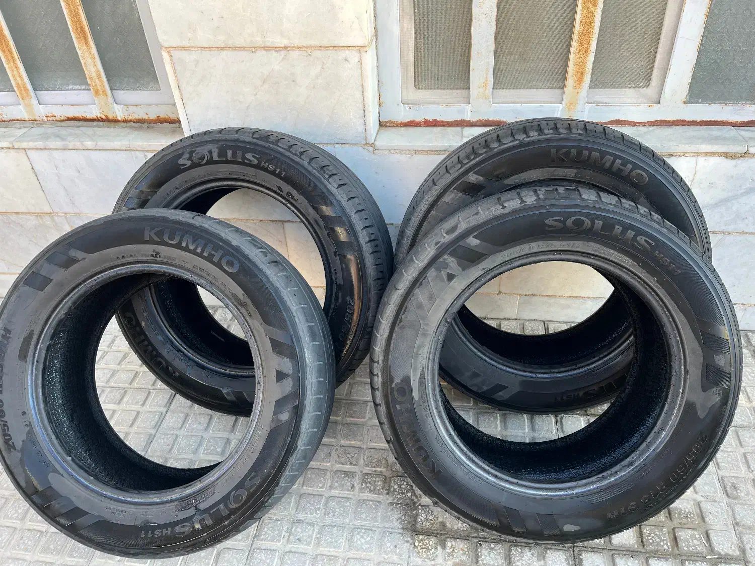 دو جفت لاستیک ۲۰۵-۶۰-۱۵ کومهو ۴۰ درصد گل|قطعات یدکی و لوازم جانبی|یزد, |دیوار