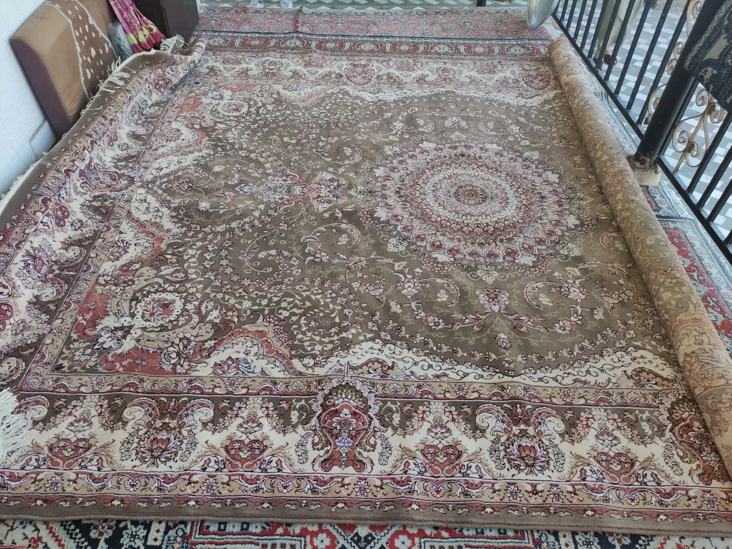 فرش ۱۲ متری بدون هیچ لکهای|فرش|قائمشهر, |دیوار