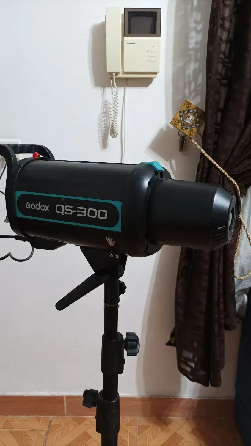 فلاش استودیویی گودوکس Qs300|دوربین عکاسی و فیلم‌برداری|صومعه‌سرا, |دیوار