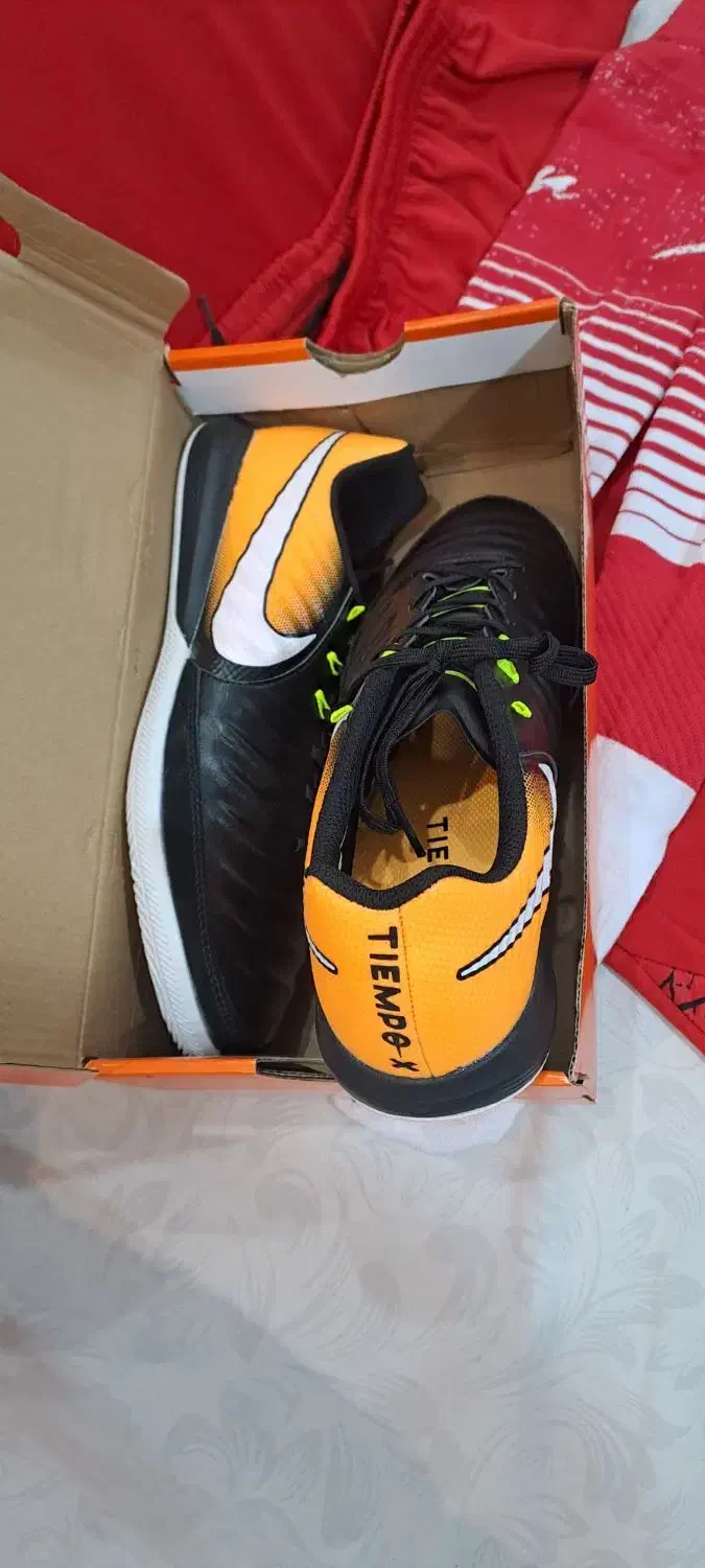 لباس و کفش ورزشی|کیف، کفش، کمربند|اهواز, کمپلو شمالی|دیوار