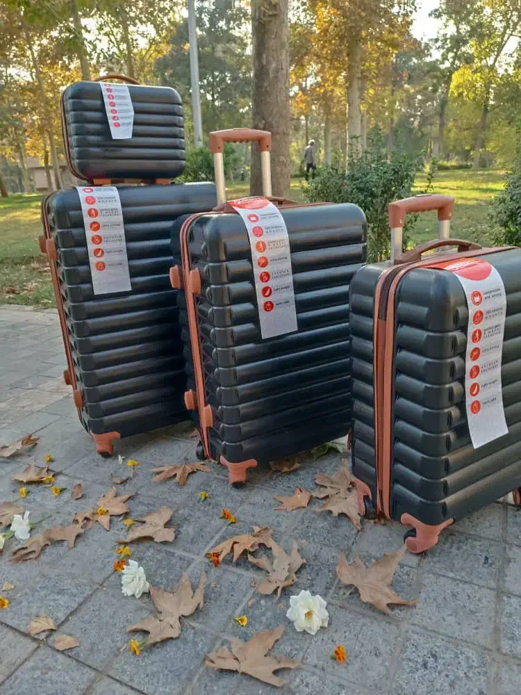 چمدان ۳تیکه|کیف، کفش، کمربند|همدان, |دیوار