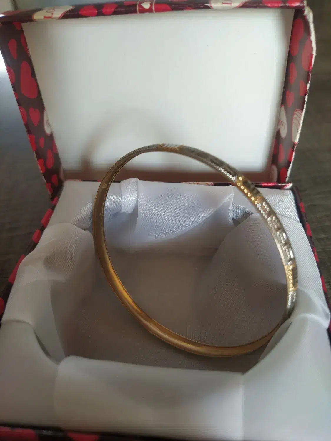 النگو|جواهرات|تربتحیدریه, مظفریه|دیوار