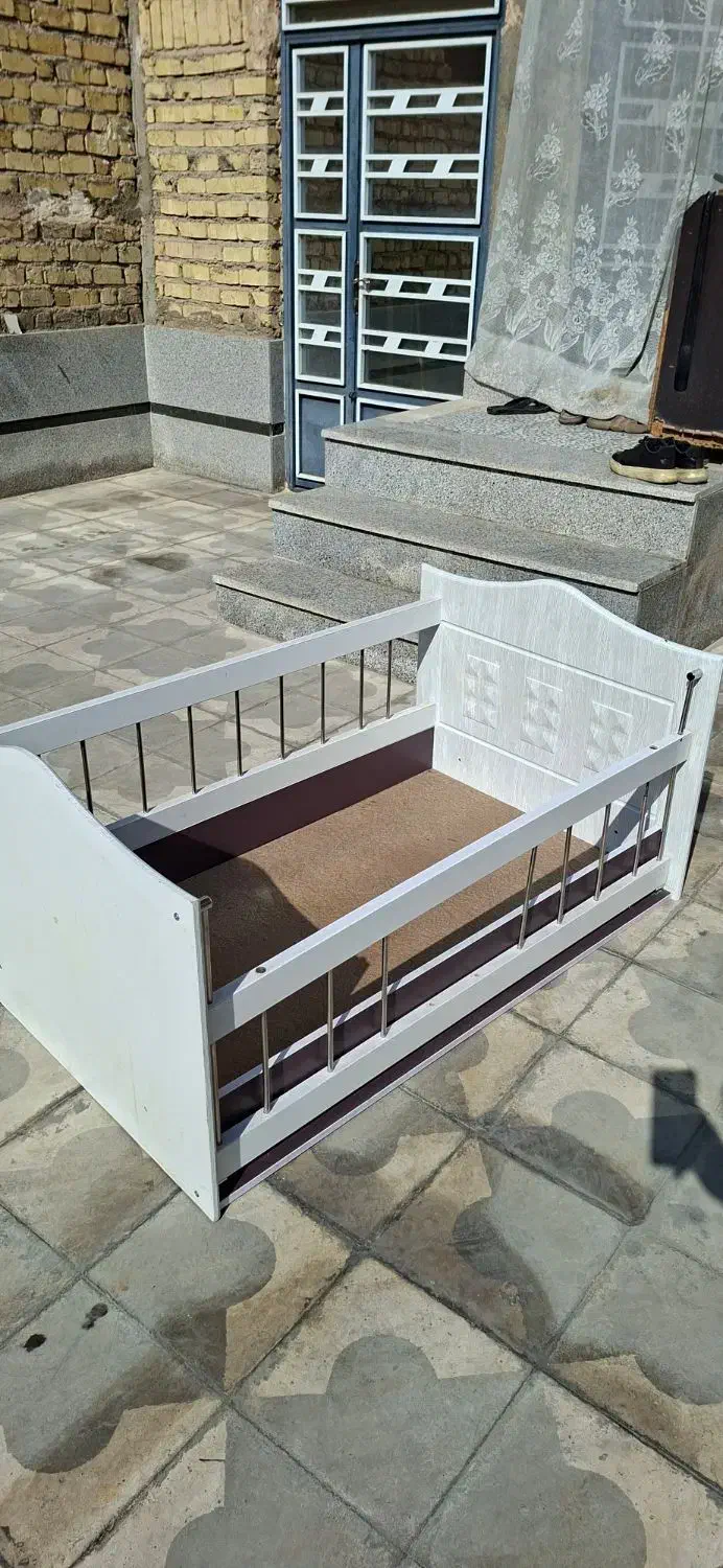 تخت خواب بچه گانه تمیز و سالم|تخت و سرویس خواب|شیراز, شریفآباد|دیوار