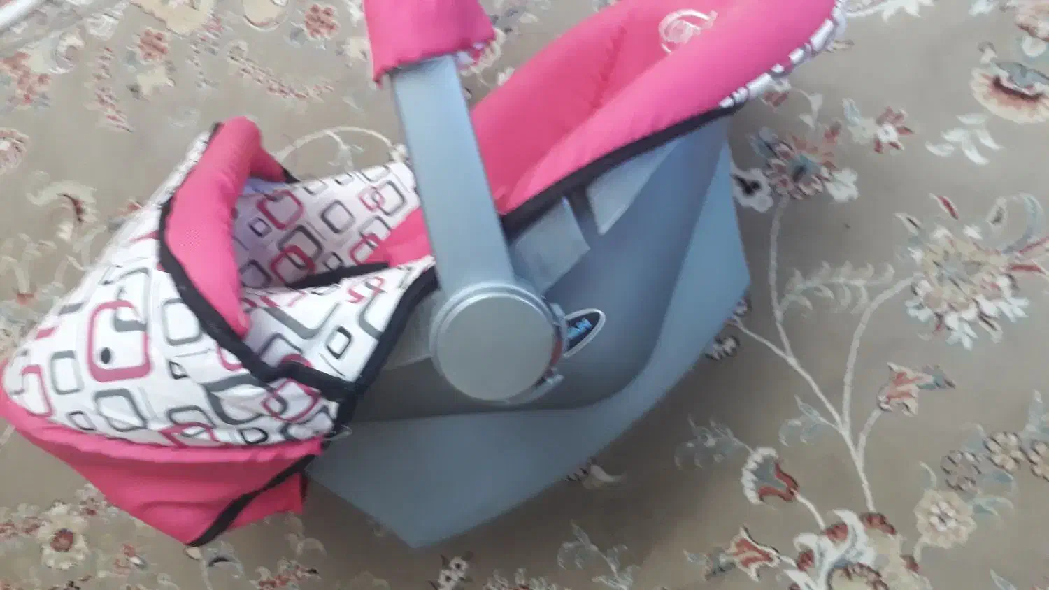 کریر نوزاد در حد|اسباب و اثاث بچه|ابهر, |دیوار