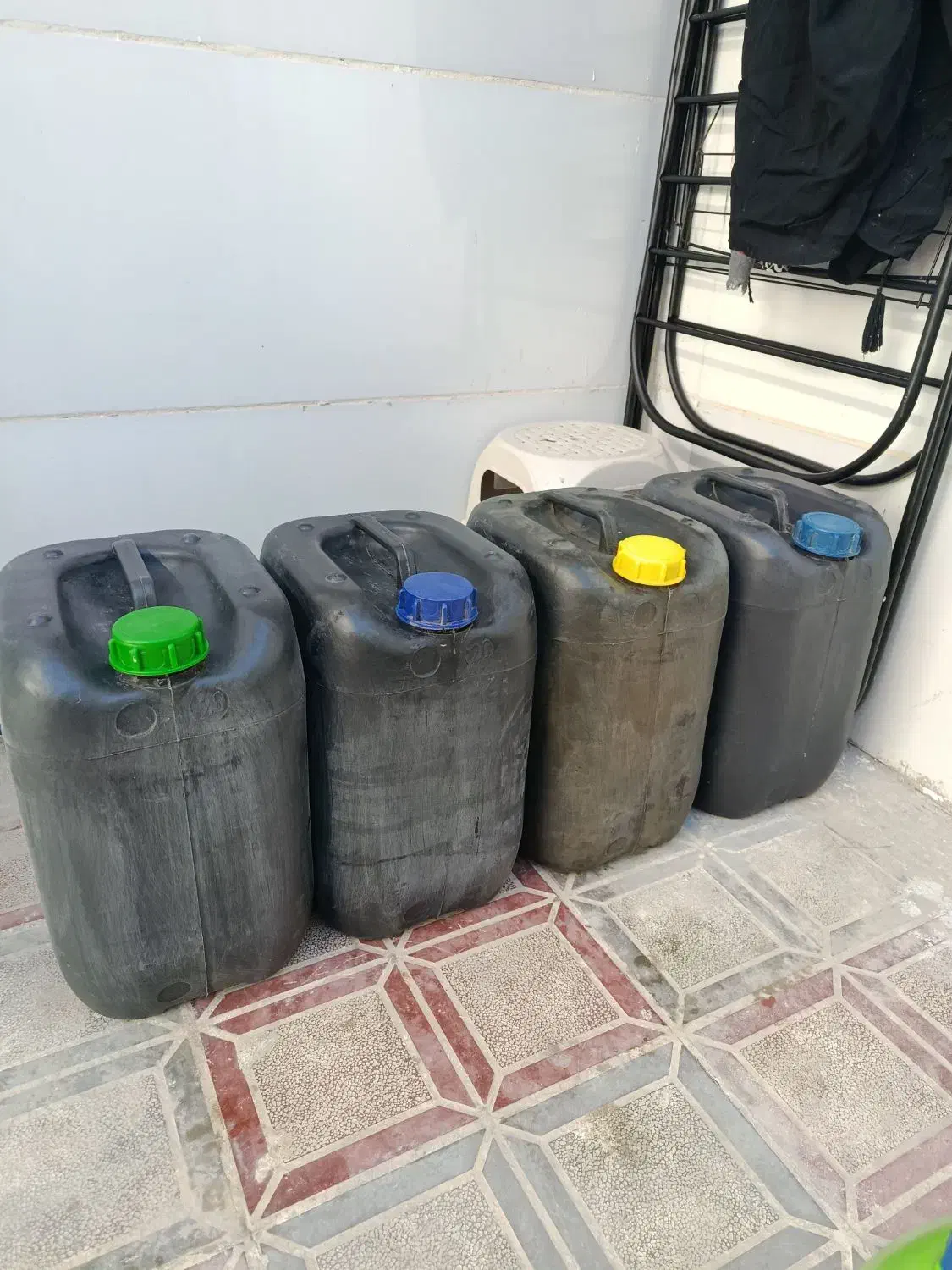 دبه 20 لیتری فقط دونه 30 هزار|ظروف نگهدارنده، پلاستیکی، یک‌بارمصرف|خرم‌آباد, |دیوار