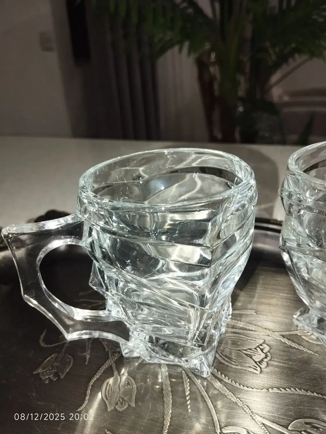 فنجون بلوری نو|ظروف سرو و پذیرایی|تربت جام, میرقوام الدین|دیوار