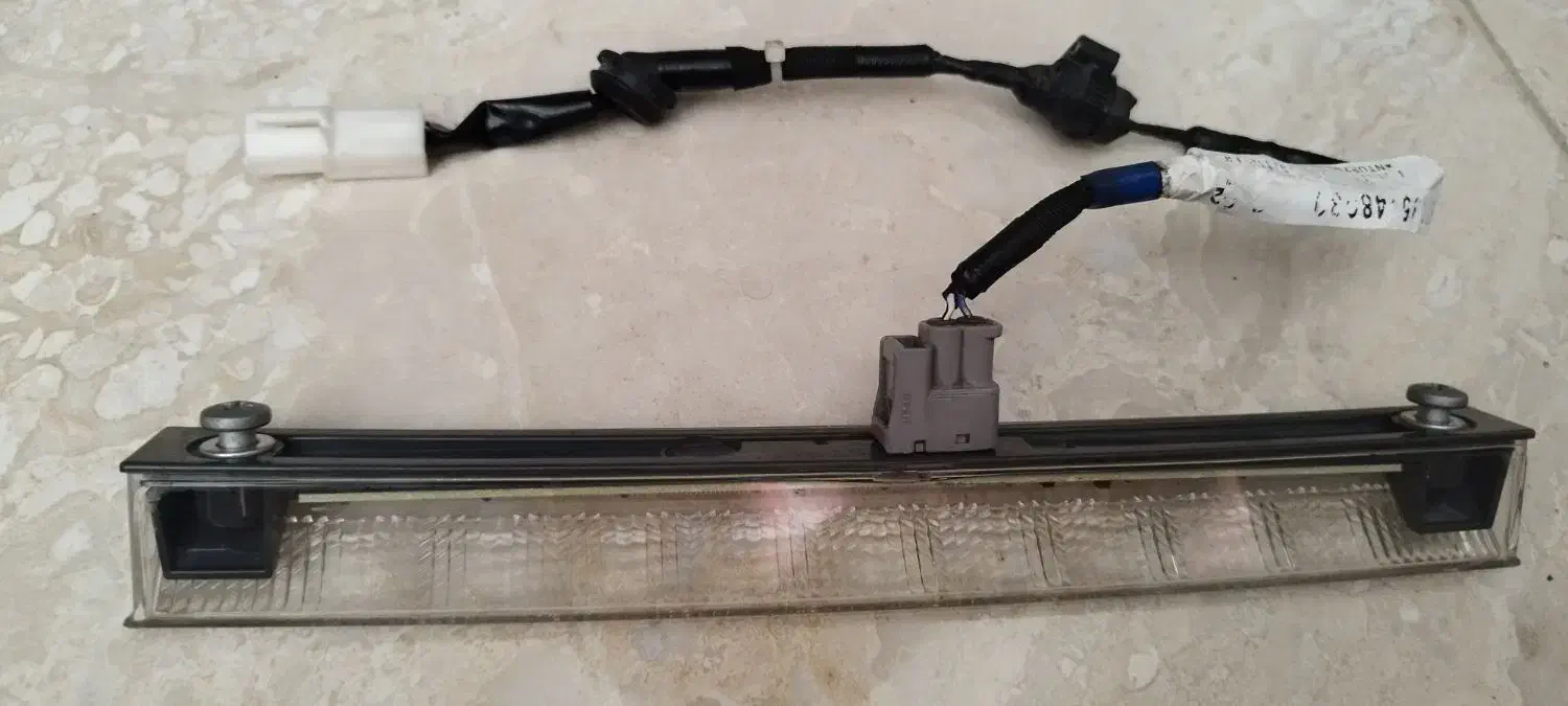 چراغ ترمز بال لکسوس|قطعات یدکی و لوازم جانبی|هشتگرد, فاز ۱ مهستان|دیوار