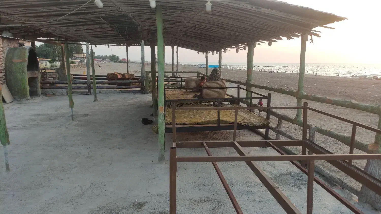 یک زوججوان جهت سرایداری در دریای فرح آباد ساری|استخدام سرایداری و نظافت|فرح آباد, |دیوار