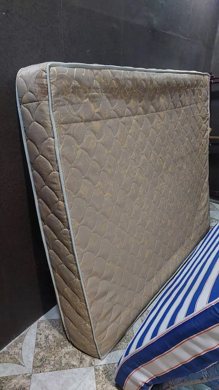 ۳ عدد تشک دو تا ۲نفره یکی ۱نفره|تشک تختخواب|کردکوی, |دیوار