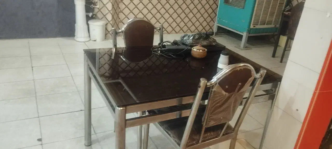 دو دست میز نهار خوری|میز و صندلی غذاخوری|بانه, |دیوار