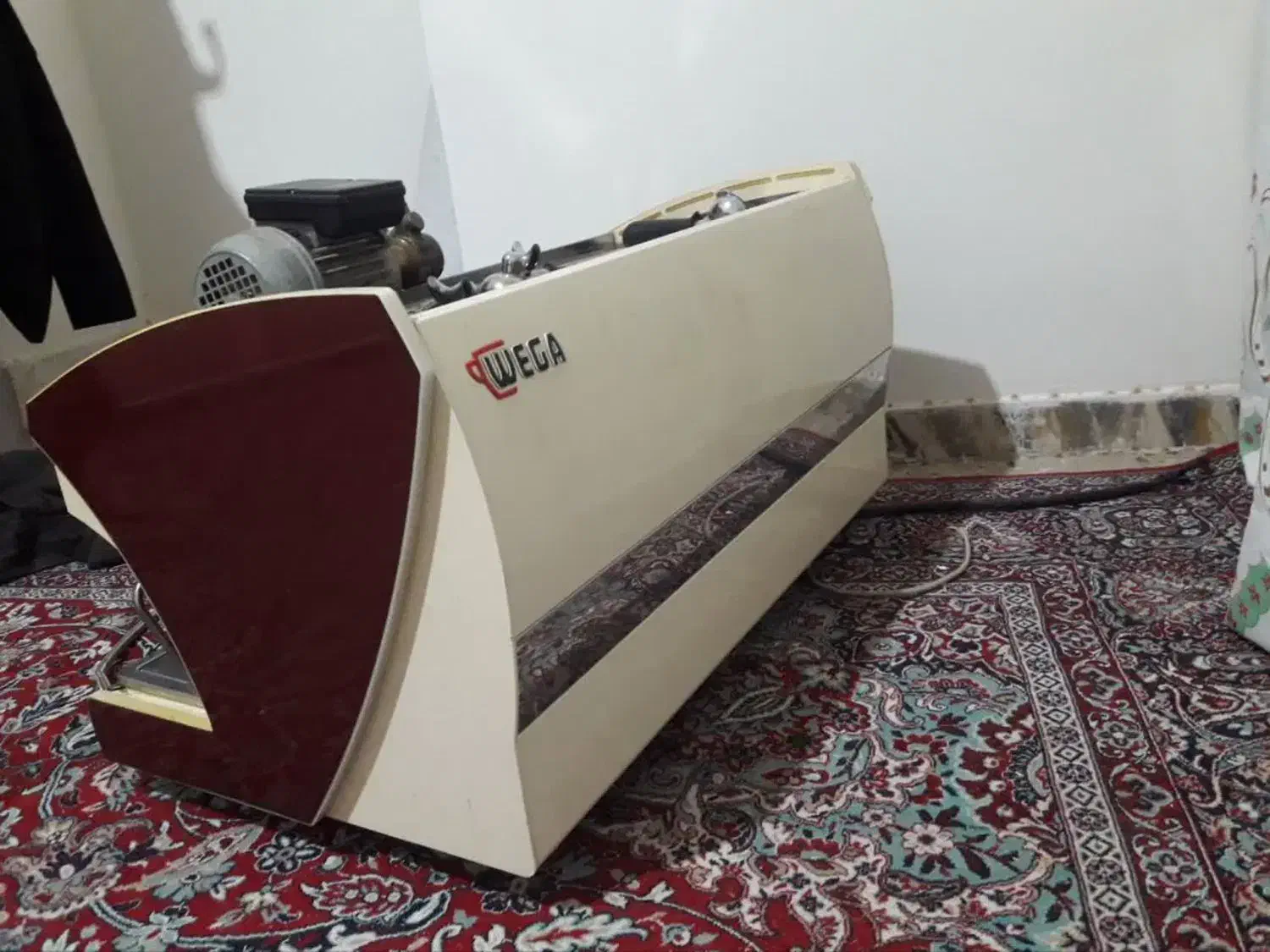 دستگاه صنعتی اسپرسوساز وگا پولاریس ۳گروپ|کافیشاپ و رستوران|اشکذر, |دیوار